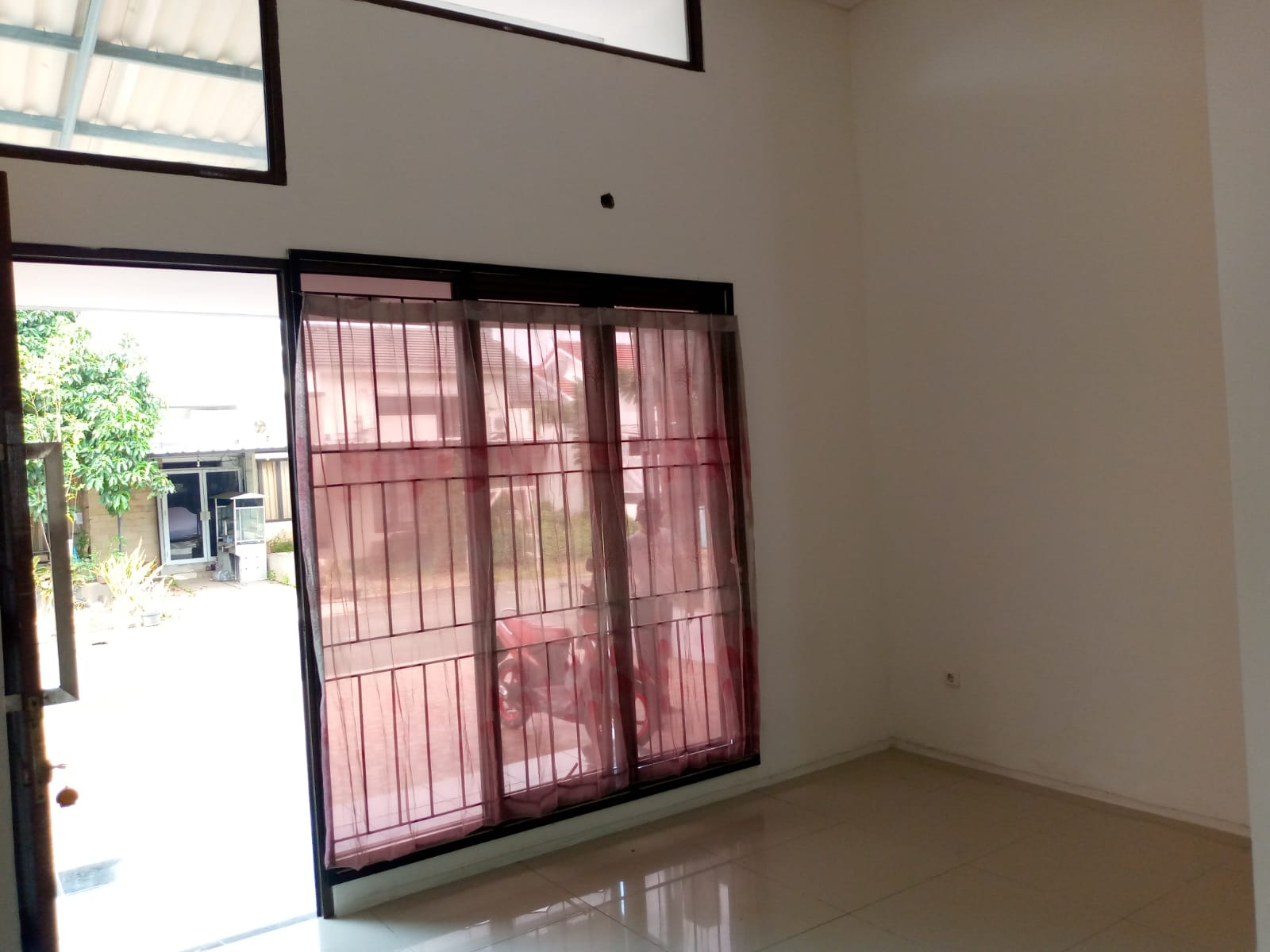 Rumah Dijual Siap Huni di Cluster Elysium Lippo Cikarang